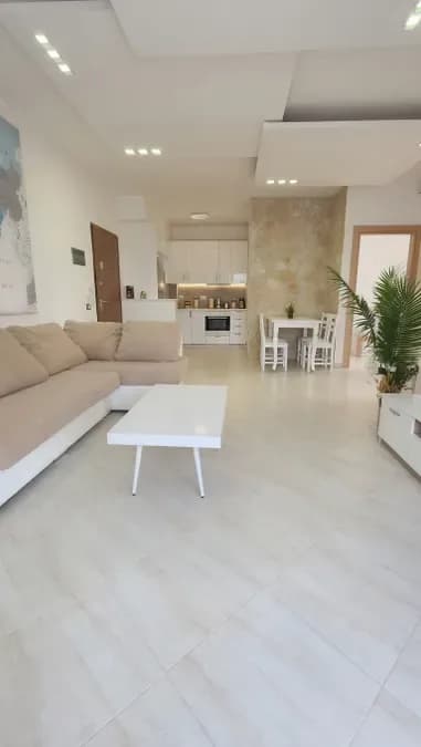 Apartament me qera - Liqeni i Thate, € 900, 110 m² 3