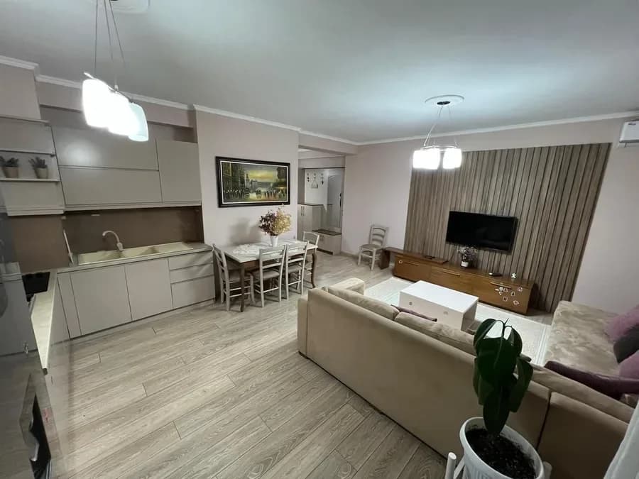 Apartament me qera - Astir, Vila L, € 577, 106 m² 4