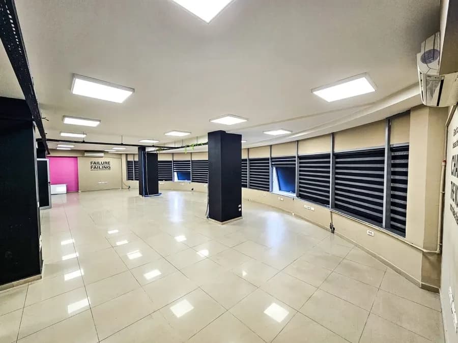 Ambjent Biznesi me qera - Rruga e Dibres, € 2.600, 300 m² 4