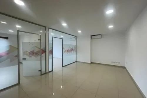 Ambient Zyre me qera - Kompleksi Delijorgji, € 2.500, 180 m² 4