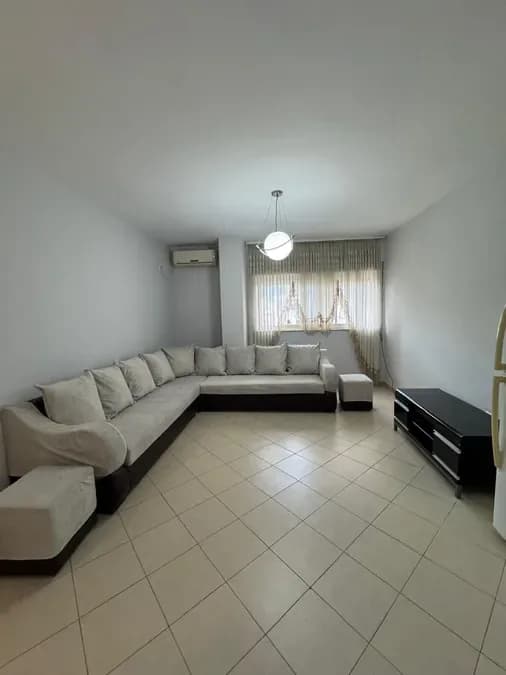 Apartament me qera - Don Bosko, € 500, 70 m² 2
