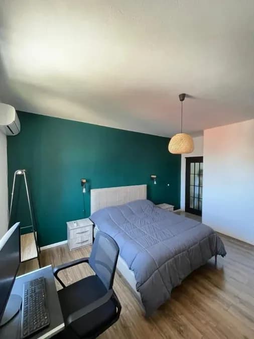 Jepet me qera 1+1 apartament në katin e katert te nje pallati te ri ne zonen e Medresese, rruga e Dibres, perballe shkolles Misto Mame, € 650, 65 m² 3