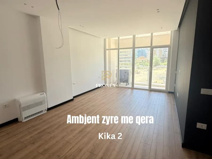 Ambjent zyre me qera - Komuna e Parisit, € 700, 75 m²