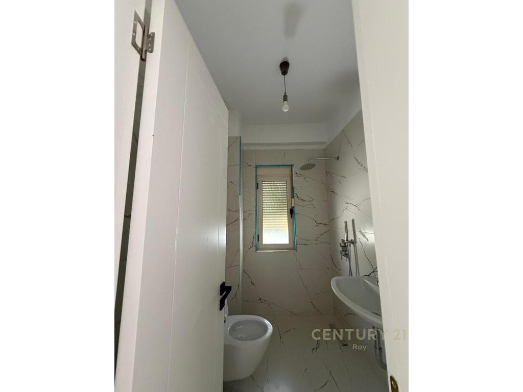 EXCLUSIVE ! SHITET APARTAMENT 1+1 TEK SHKEMBI I KAVAJES ! 2