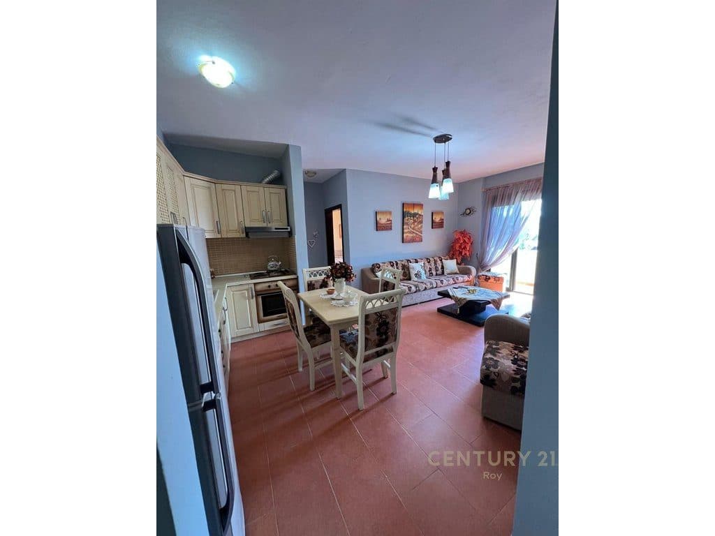 Apartament 1+1 në Shitje në Golem! 2
