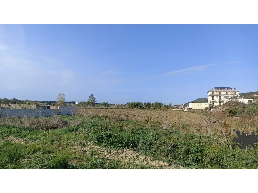 Toke per shitje ne Spille 4500 m² 2