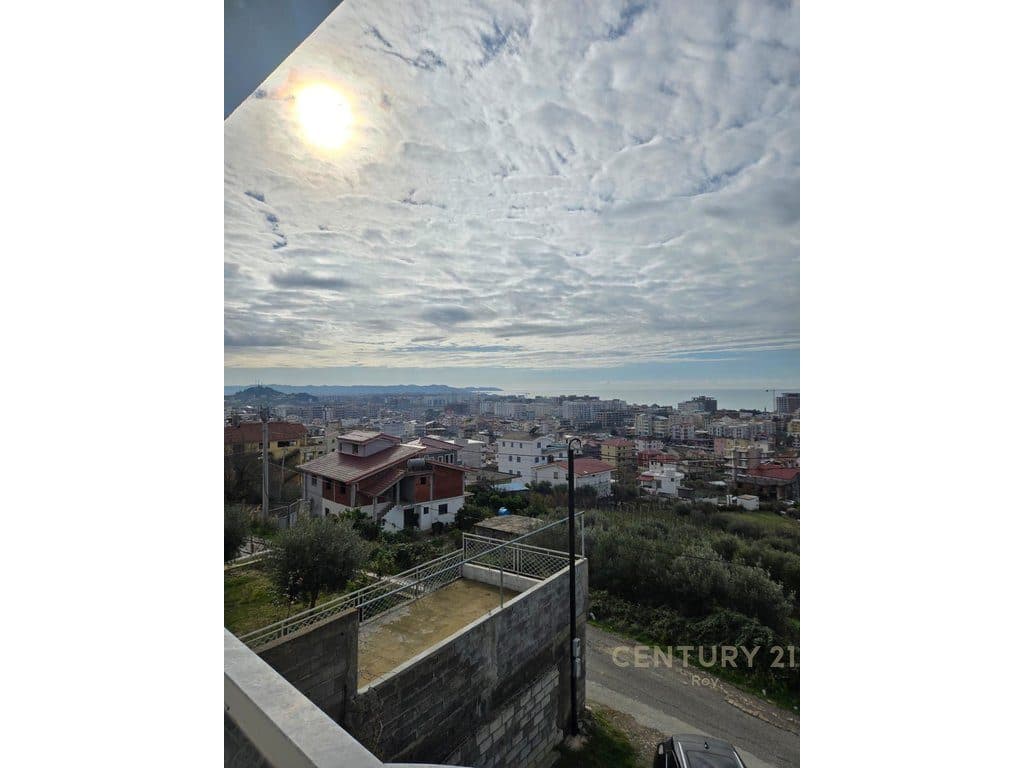 SHITET APARTAMENT 2+1 ME PAMJE DETI NE GOLEM ! 2