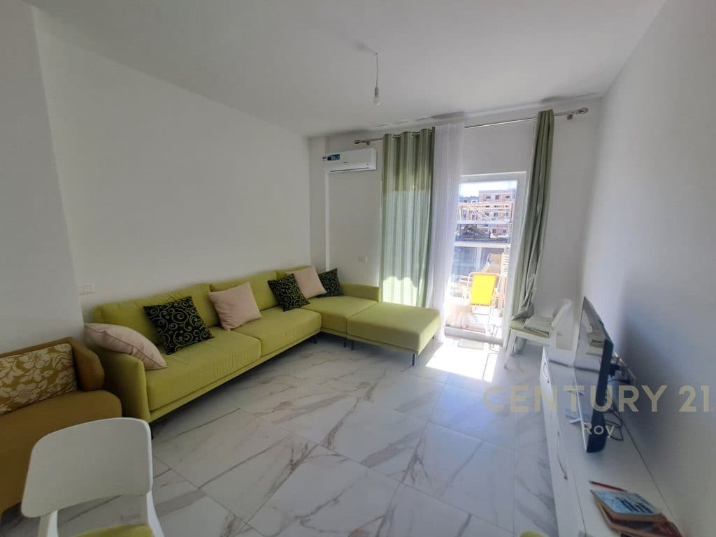 Shitet Apartament 1+1 ne Pallat te ri te 2025 ne Golem !!!