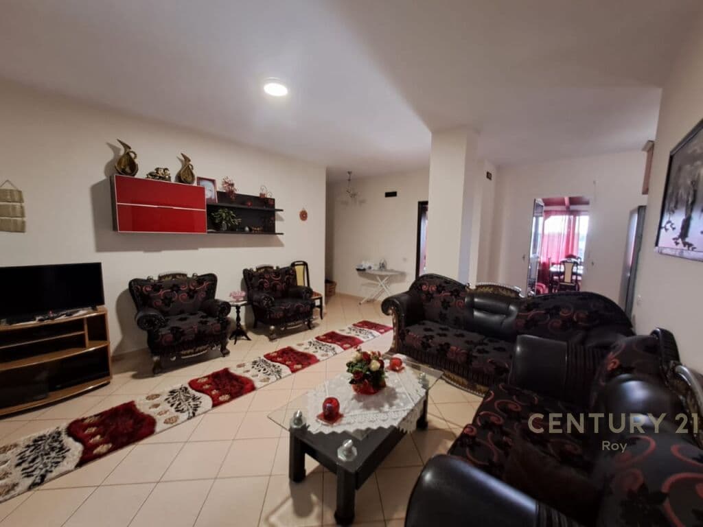 Papafingo 3+2+2 Për Shitje në Lagja nr.6, Durrës - 230000€ | 235m²