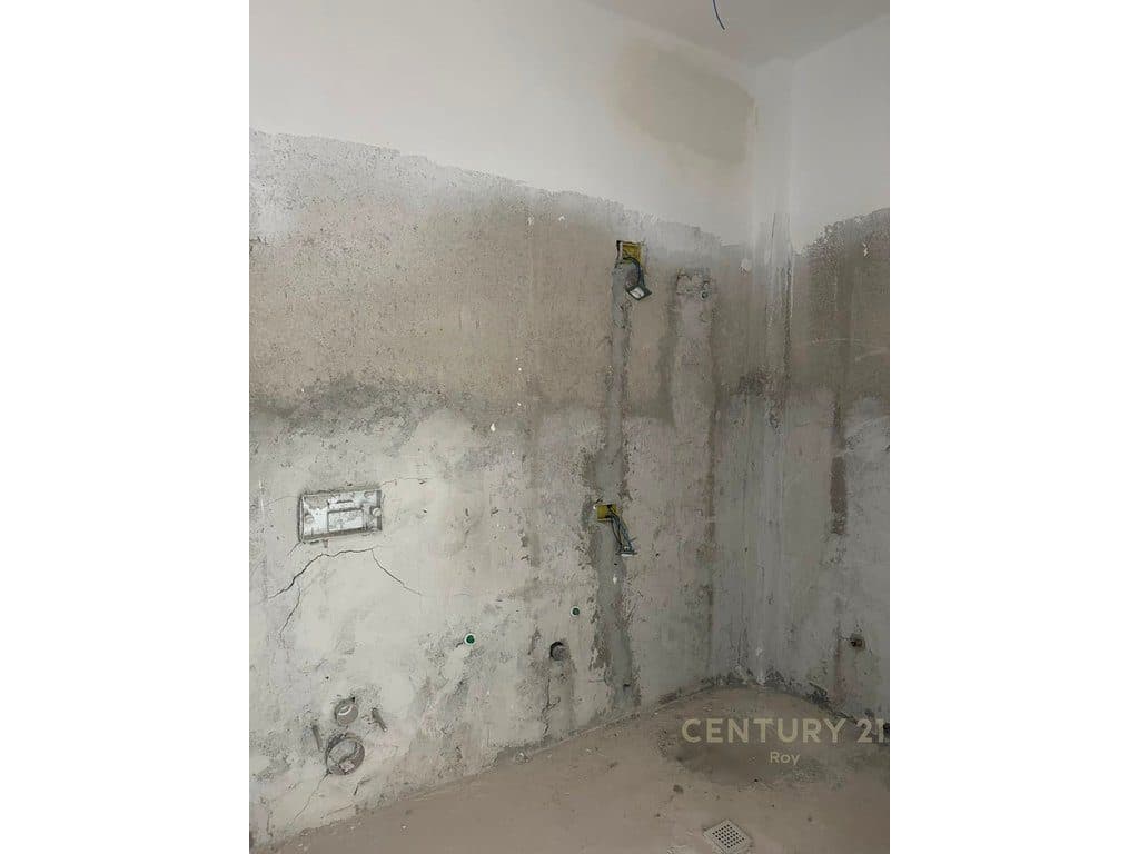 Qerret! Apartament 1+1 Për Shitje 100 metra nga deti!! 3