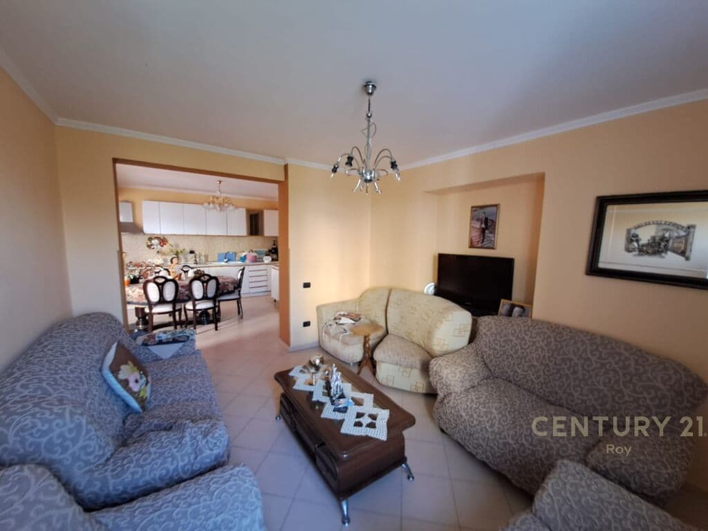 Apartament 4+2+1 Për Shitje te Pallati I Sportit, Durrës - 132000€ | 120 m² 3
