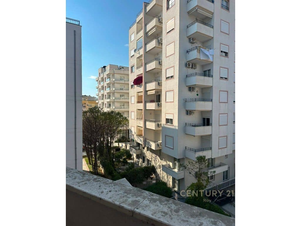 Qerret! Apartament 1+1 Për Shitje 100 metra nga deti!! 4