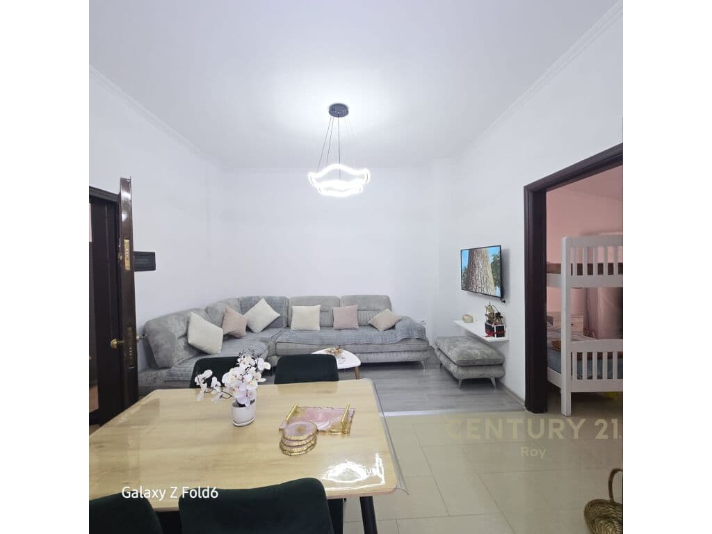 SHITEN APARTAMENTE 2+1 + GARSONJERE +86 M2 VERANDE NE GOLEM 3