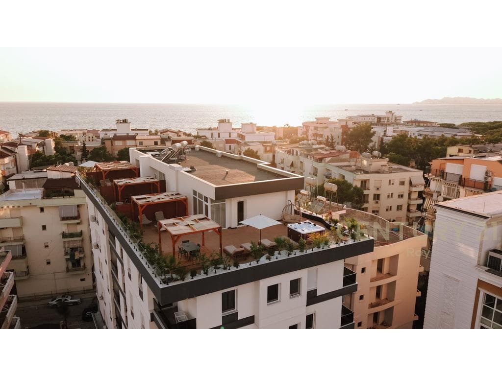 Luks Pa Kompromis – Penthouse, Një Mundësi e Rrallë, Investim i Sigurte!