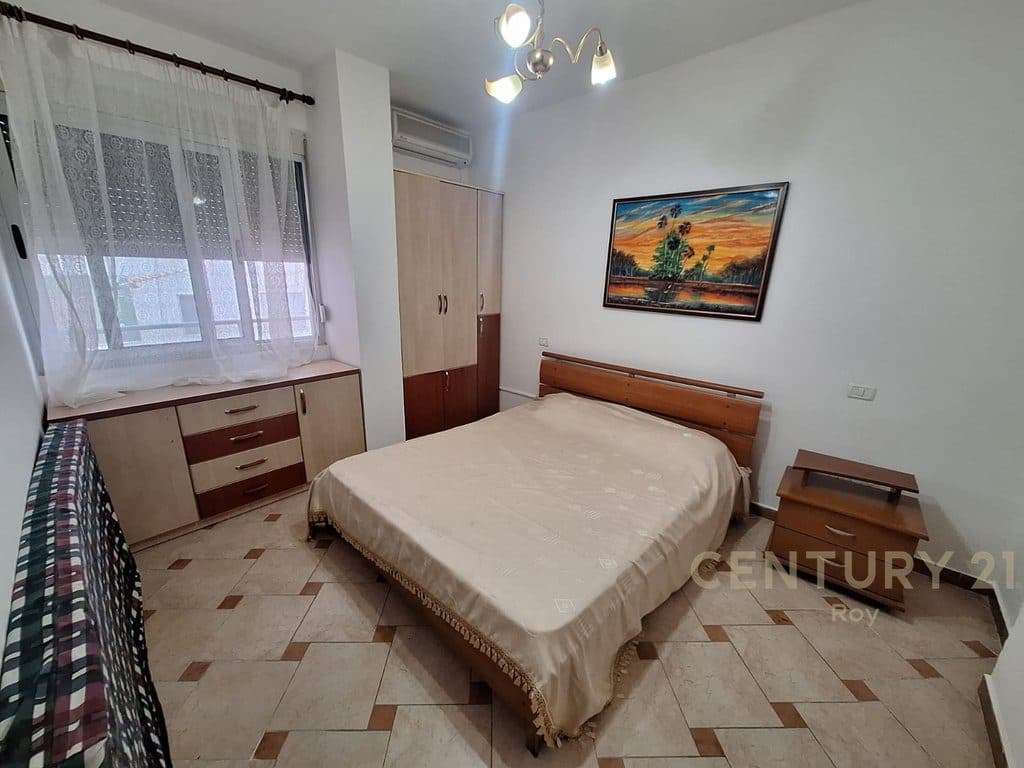 Shitet Apartament 1+1 Me Vija e Pare me Pamje Deti Anesore te Shkembi Kavajes!!. 3