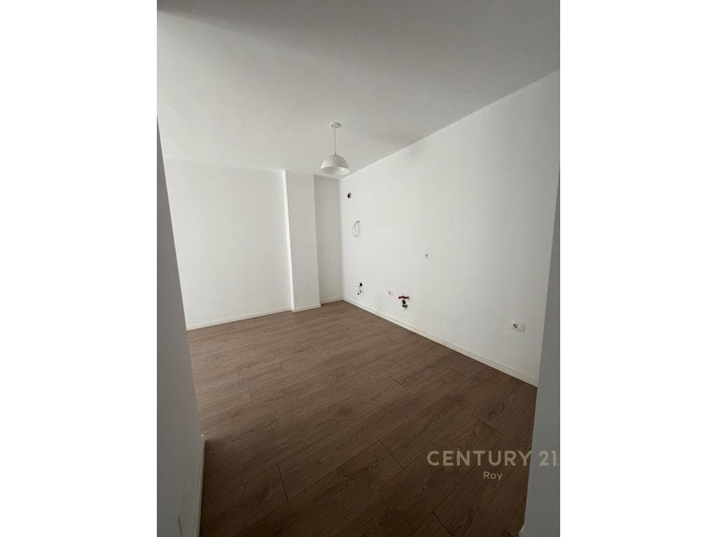 EXCLUSIVE ! SHITET APARTAMENT 1+1 TEK SHKEMBI I KAVAJES ! 4