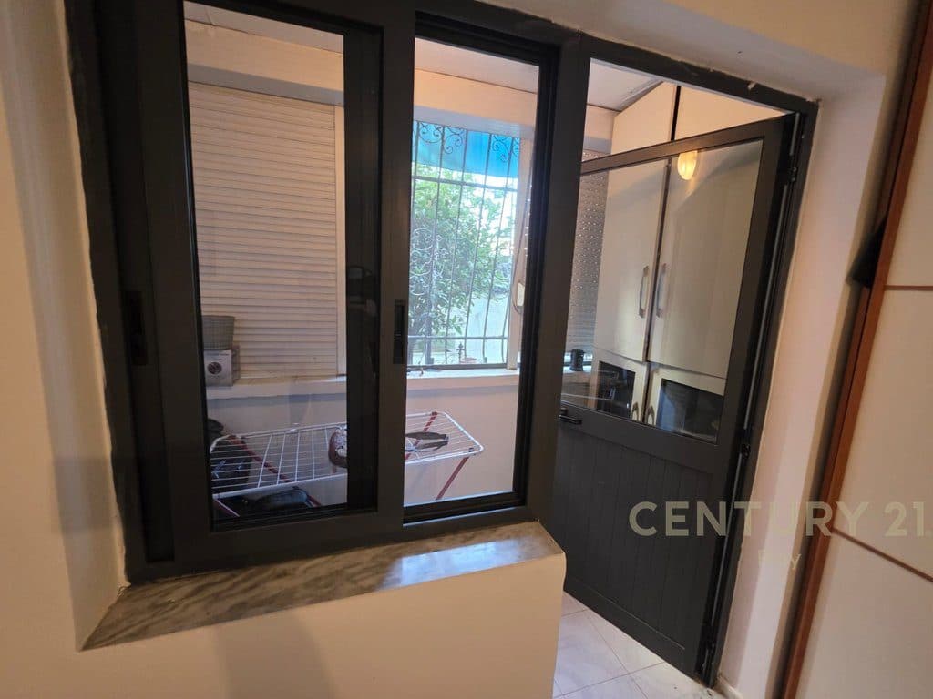 Shitet Apartament 2+1, në Lagja nr.16, Durrës !!. 4