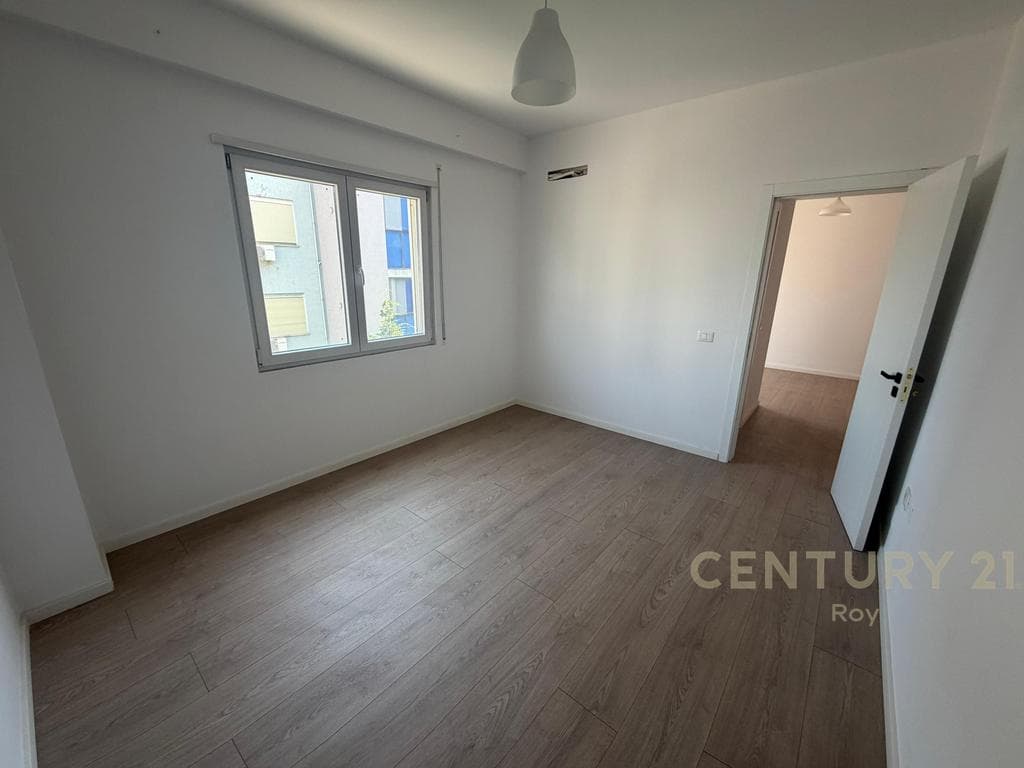 EXCLUSIVE ! SHITET APARTAMENT 1+1 TEK SHKEMBI I KAVAJES ! 2