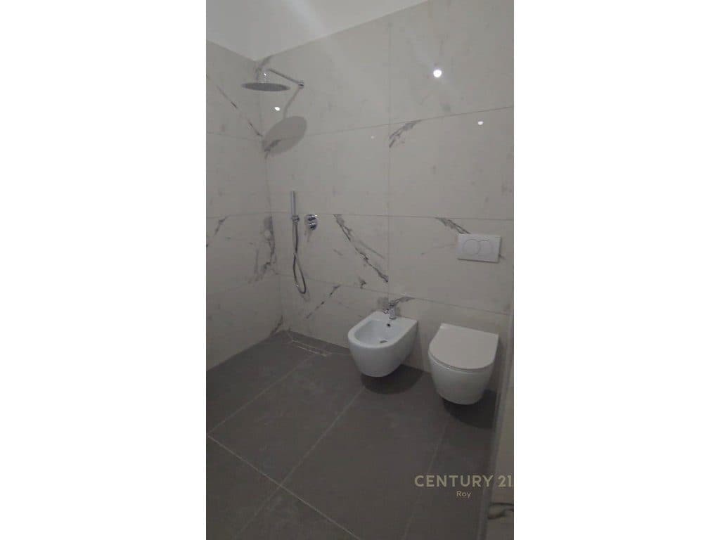 SHITET APARTAMENT 1+1 NE GOLEM ,NDERTIM I RI ! 4