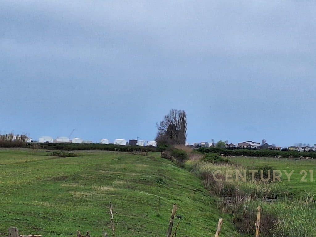 Tokë për Shitje në Bisht Kamez, Durrës - 160000€ | 9208 m²