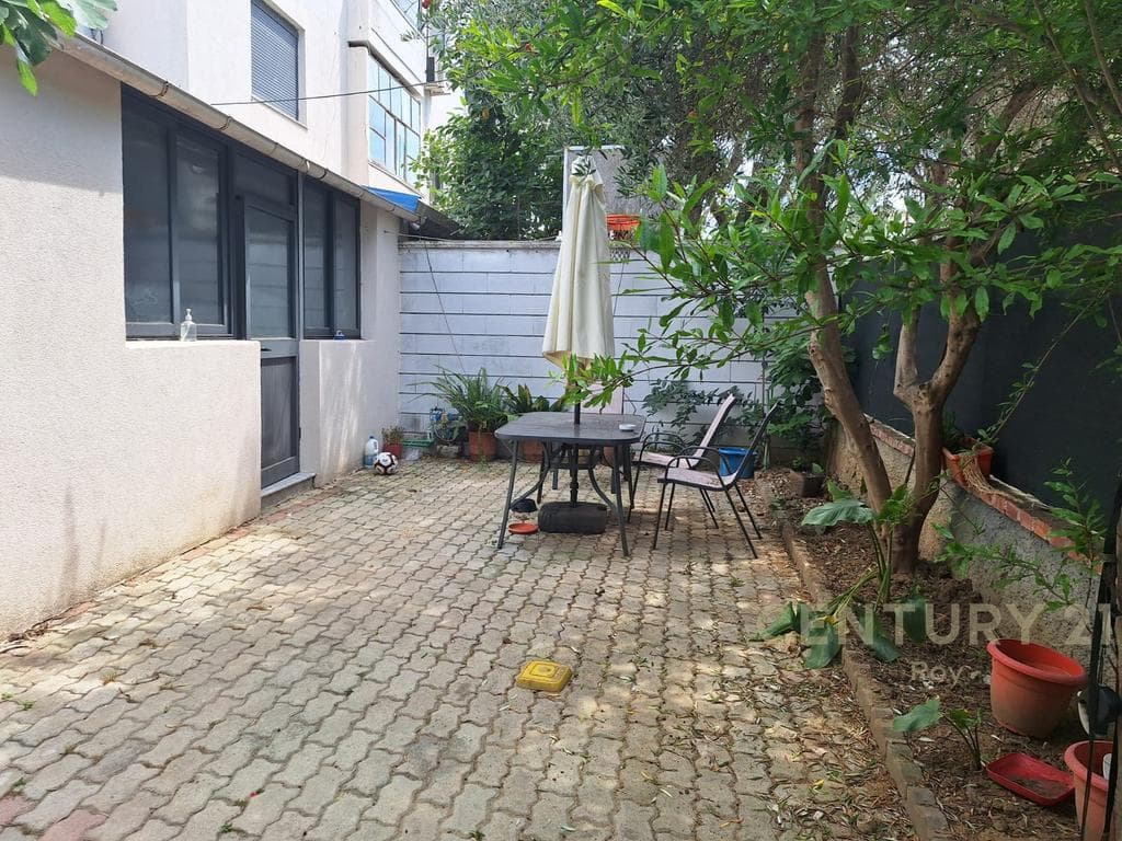 Shtepi e Ulet Me Oborr Me Qira në Lagja nr.16, Durrës - 350€ | 76 m² 2