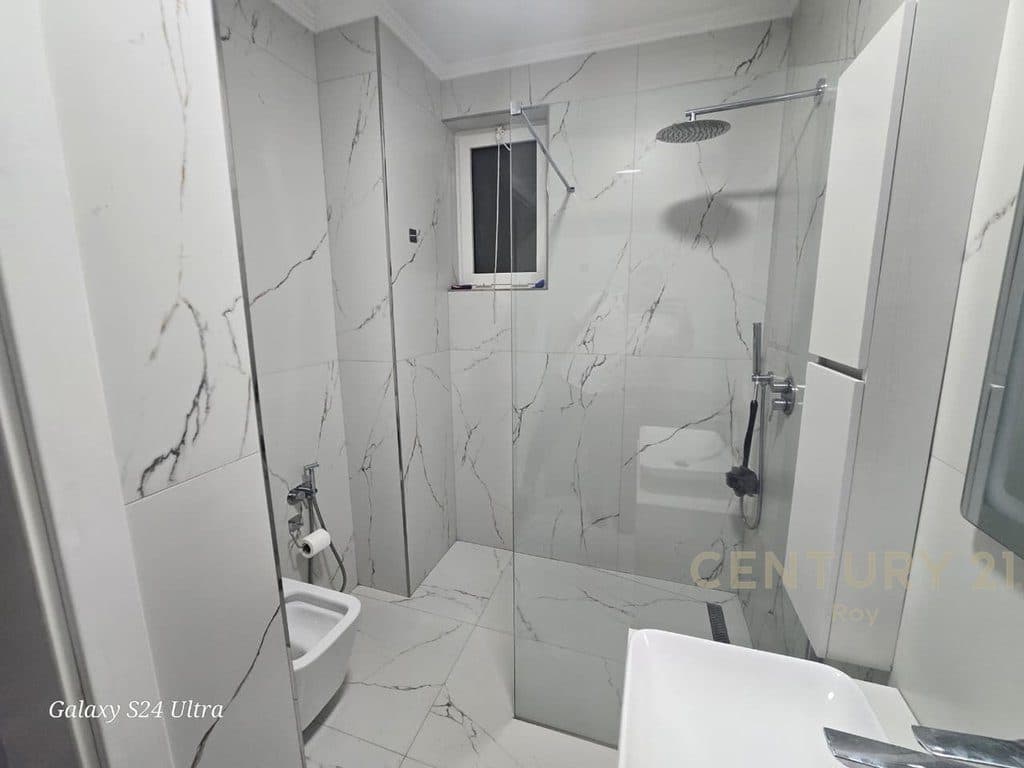 SHITET APARTAMENT 2+1+2 TEK VALA PARK , DURRES!! 4