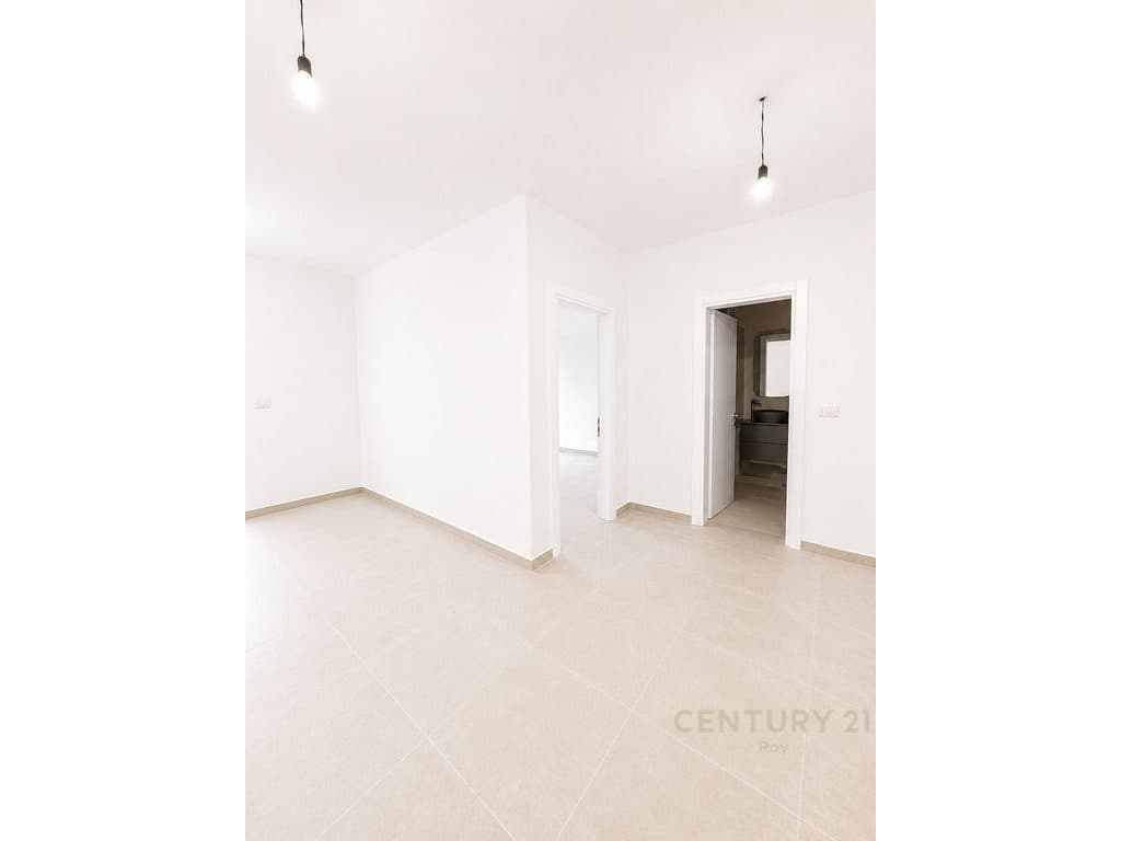 APARTAMENT 1+1 PËR SHITJE NË GOLEM NË NJË NDËRTESË TË RE TË PËRFUNDUAR PA ÇERTIFIKATË!!!