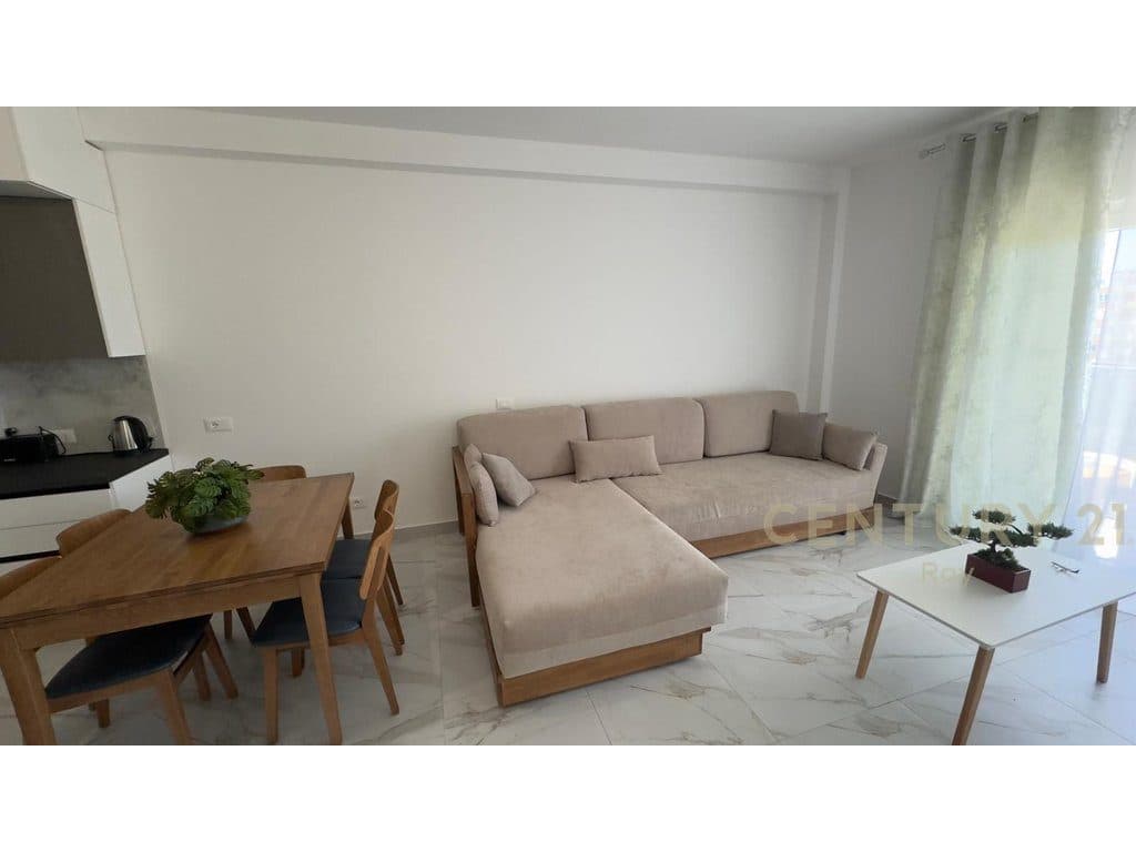 SHITET APARTAMENT 2+1+2T+POST PARKIMI,PRANE HOTEL FLOWER!
