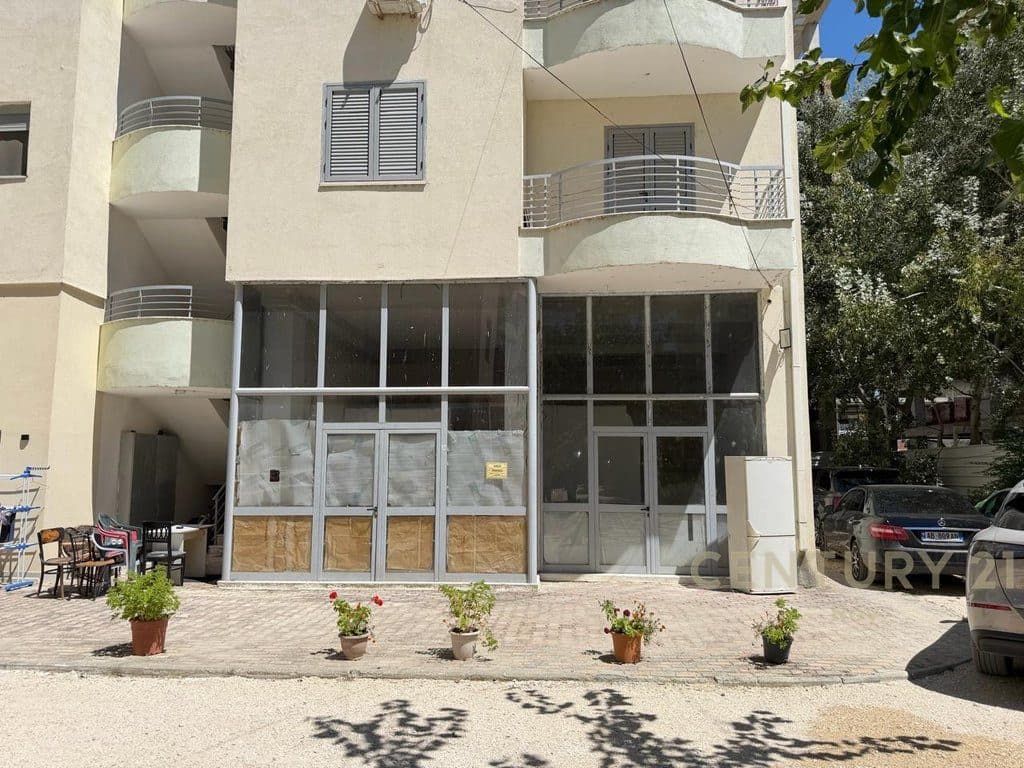 NJËSI MULTIFUNKSIONALE PËR SHITJE NË GOLEM 2