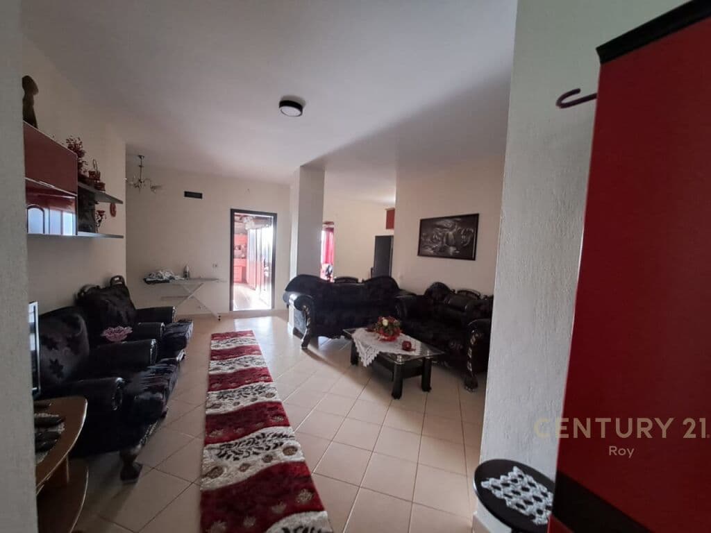 Papafingo 3+2+2 Për Shitje në Lagja nr.6, Durrës - 230000€ | 235m² 4
