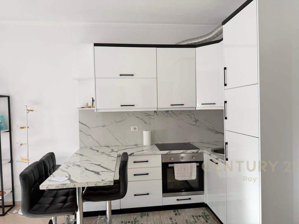 APARTAMENT 1+1 PER SHITJE NE QENDER TE GOLEMIT!!! 4