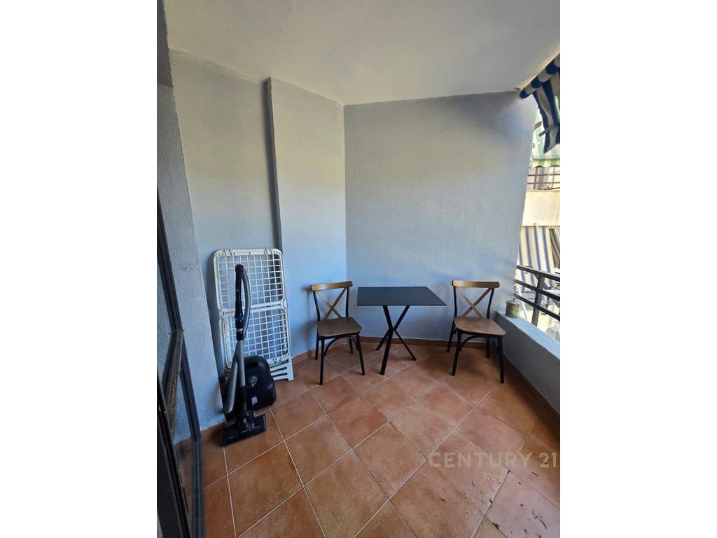 SHITET APARTAMENTN 1+1 NE GOLEM , PRANE MIAMI BEACH VETEM 200M LARG PLAZHIT !!! 4