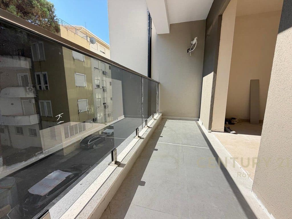 SHITET APARTAMENT 1+1 NE NDERTIM TE RI TEK MALI I ROBIT! 3