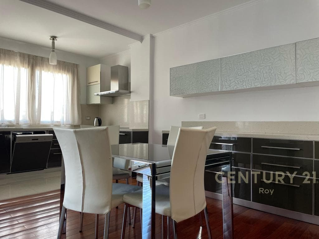 JEPET APARTAMENT 2+1 ME QIRA PLAZH DURRES! 4