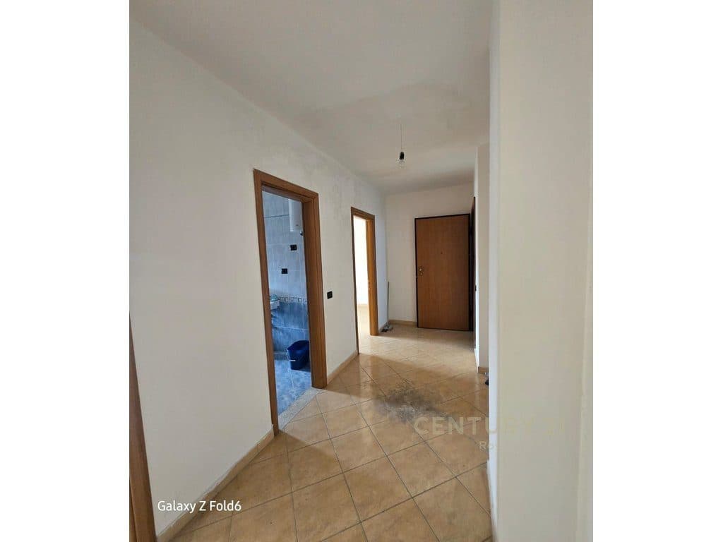 SHITET APARTAMENT 2+1 +GARAZHG NE ZONEN E GOLEMIT !!! 3