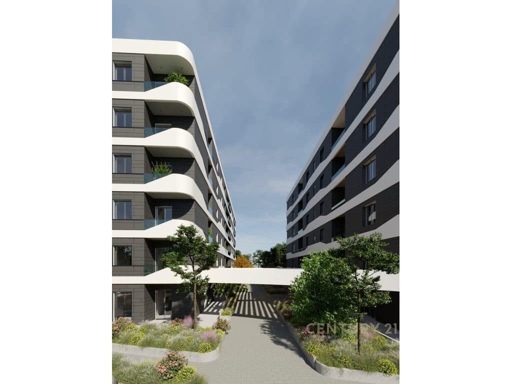 Shitet apartament 2+1, ndertim i ri në Mali i Robit,Golem 3