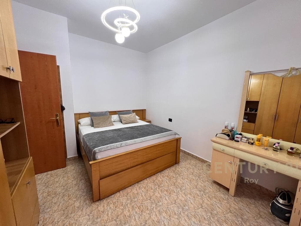 JEPET APARTAMET 1+1 ME QIRA AFATGJATE NE GOLEM SHUM PRANE DETIT!!!420€ | 53.5 m² 4