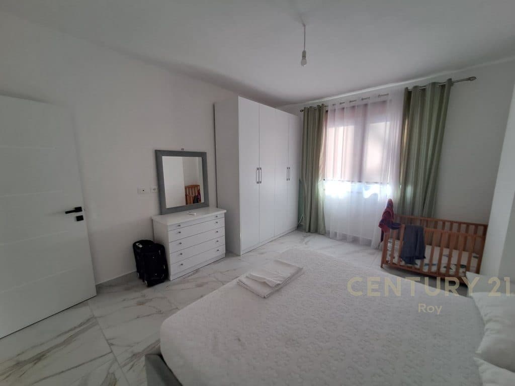 Shitet Apartament 1+1 ne Pallat te ri te 2025 ne Golem !!! 2