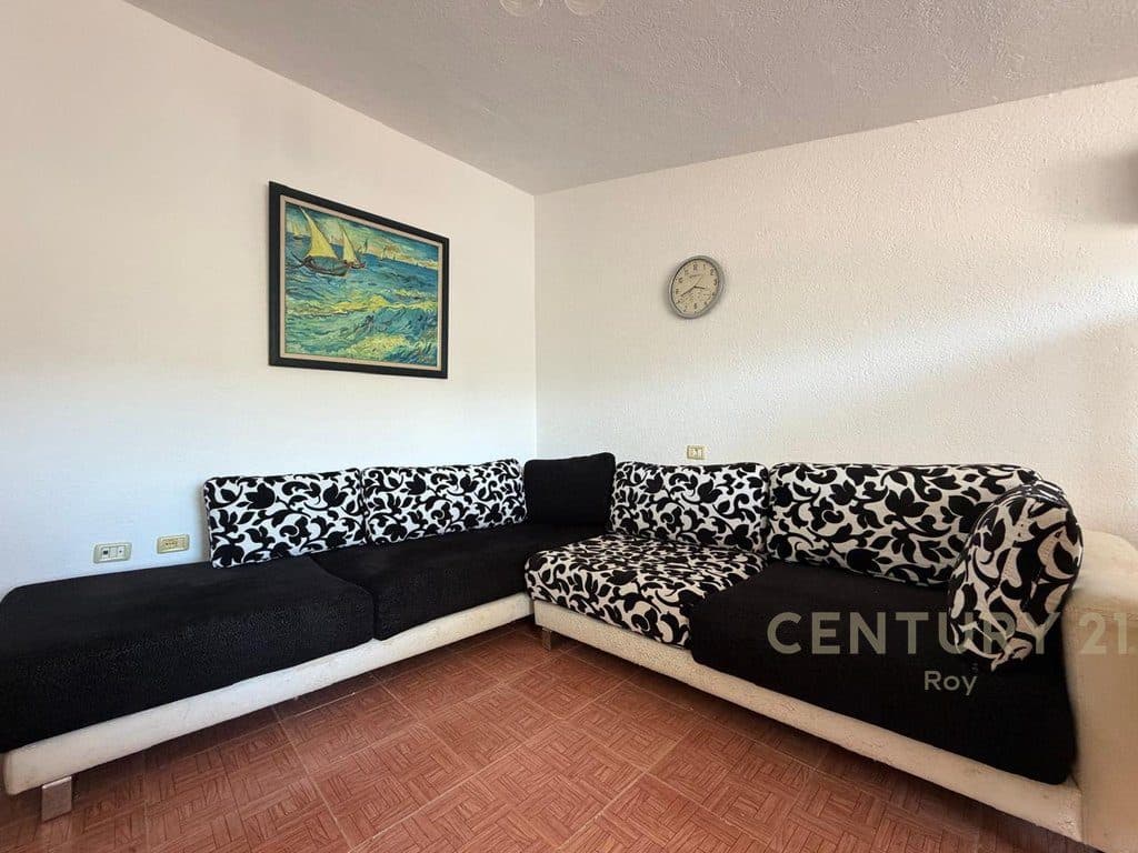 APARTAMENT 1+1 PËR SHITJE NË KOMPLEKSIN LIS, GOLEM!