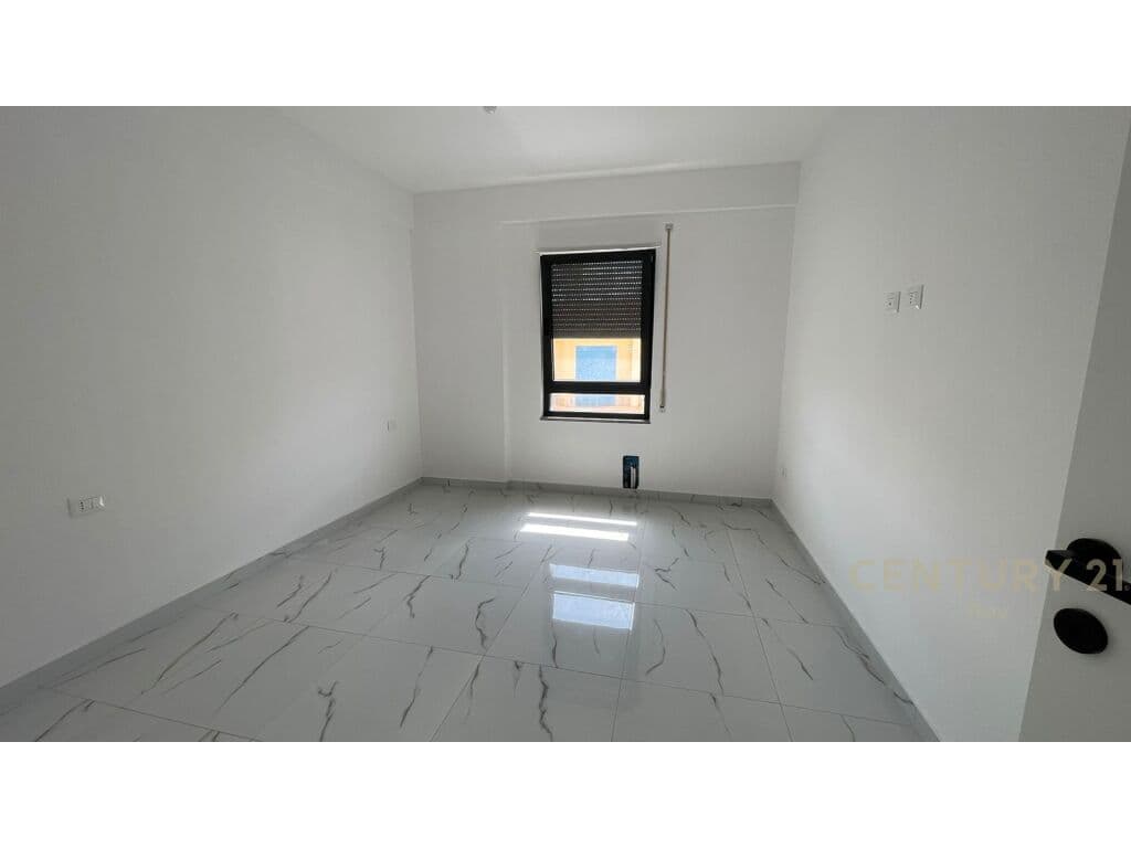 SHITET APARTAMENT 1+1!NDERTIM I RI,MALI I ROBIT! 2