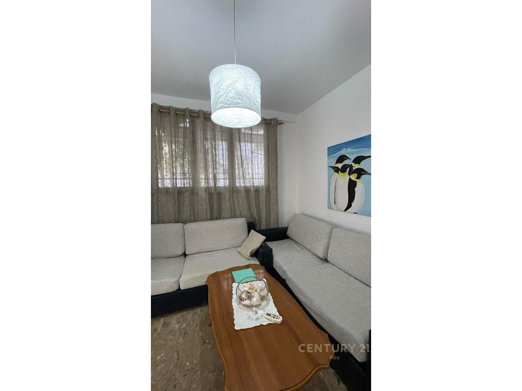 JEPET ME QIRA APARTAMENT 2+1 ME VERANDE,NE GOLEM! 3