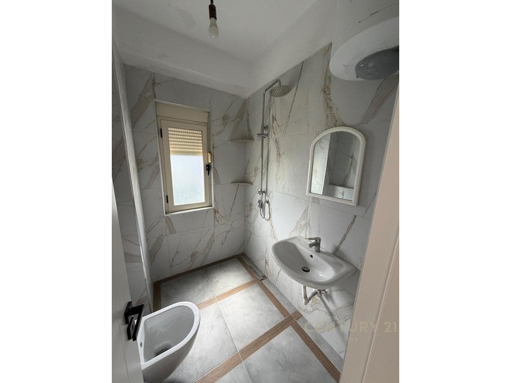 EXCLUSIVE ! SHITET APARTAMENT 1+1 TEK SHKEMBI I KAVAJES ! 3