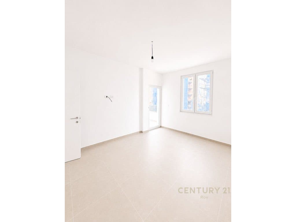 APARTAMENT 1+1 PËR SHITJE NË GOLEM NË NJË NDËRTIM TË RI TË PËRFUNDUAR PA ÇERTIFIKATË!!! 2