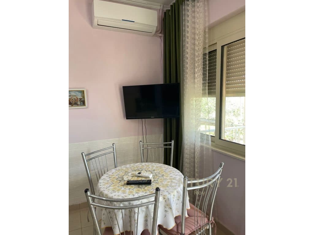 SHITEN 4 APARTAMENTE 1+1 ME OBORR TEK MALI I ROBIT ! 4