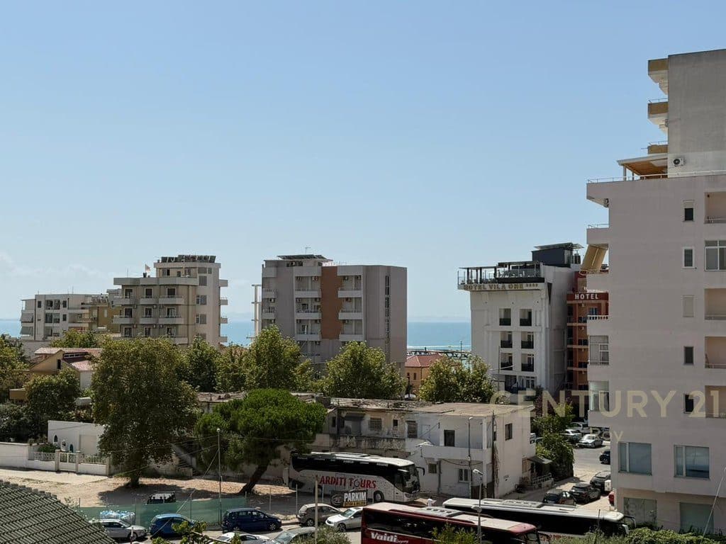 Apartament 2+1 Me Qira në Plazh Rrota e Kuqe, Durrës - 450€ | 100 m² 2