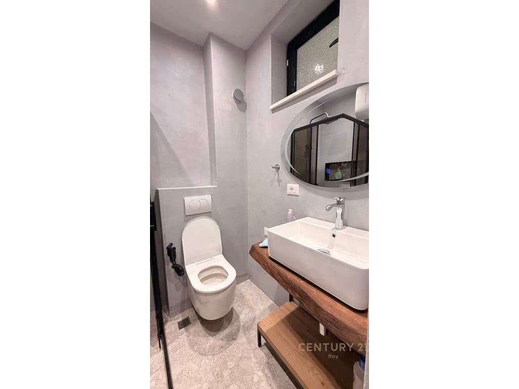JEPET APARTAMENT 1+1 ME QIRA NE GOLEM! 4