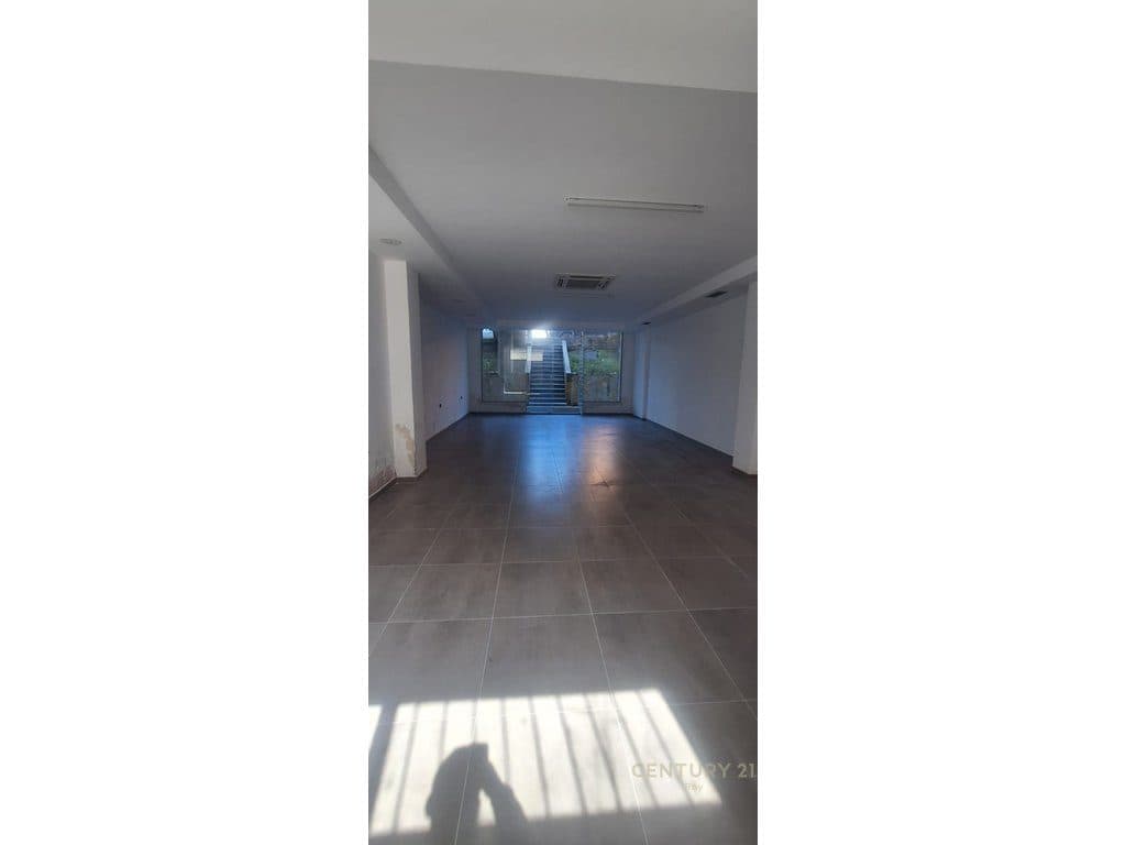 SHITET NJËSI BIZNESI – 70.40 m² _56320