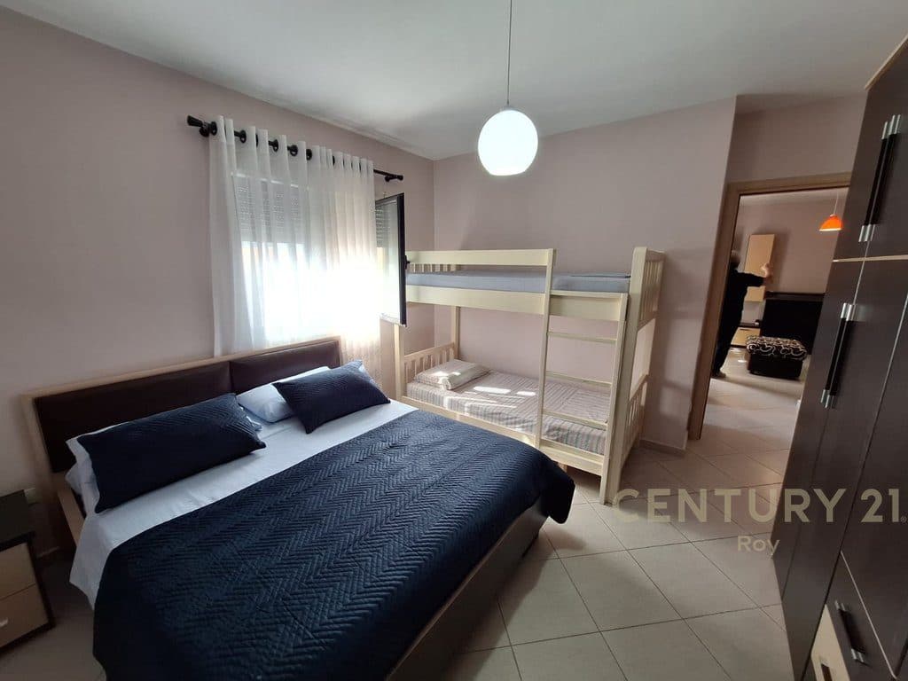 Jepet Apartament 1+1 me Qera ne Shkemb te Kavajes ,Vija e Pare me Detin!!.. 3