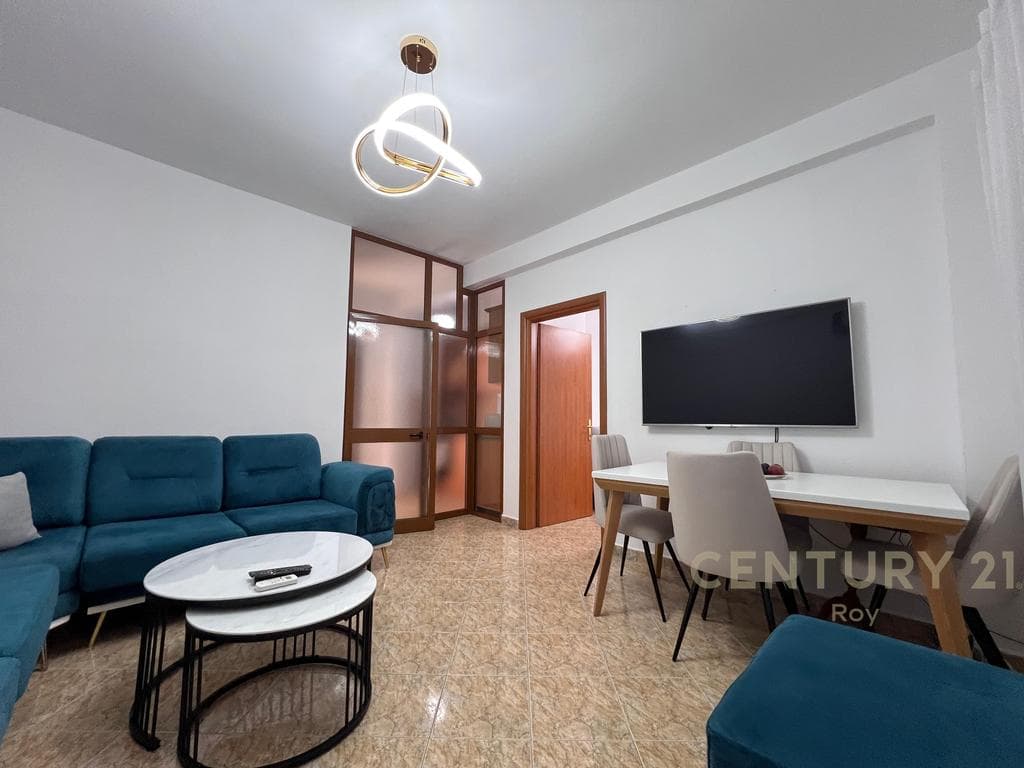 JEPET APARTAMET 1+1 ME QIRA AFATGJATE NE GOLEM SHUM PRANE DETIT!!!420€ | 53.5 m² 2