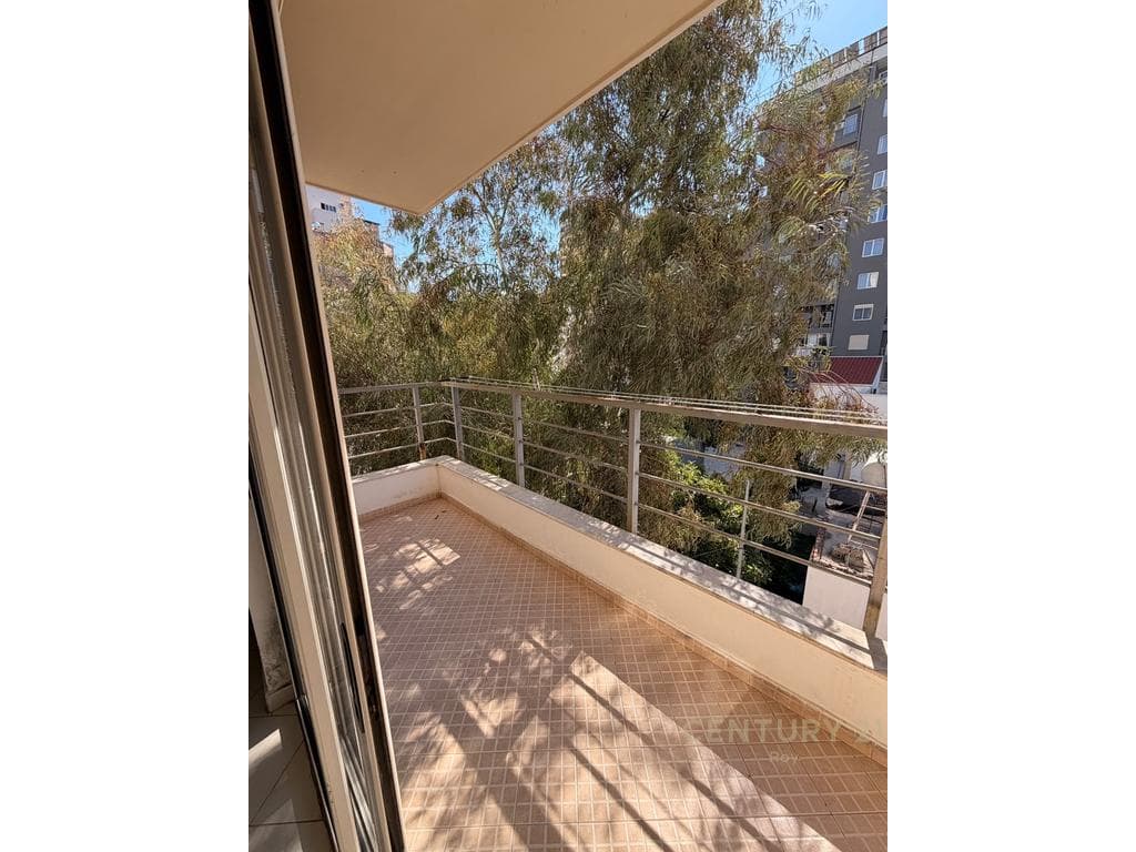 Apartament 2+1 Me Qira në Plazh Rrota e Kuqe, Durrës - 500€ | 80 m²